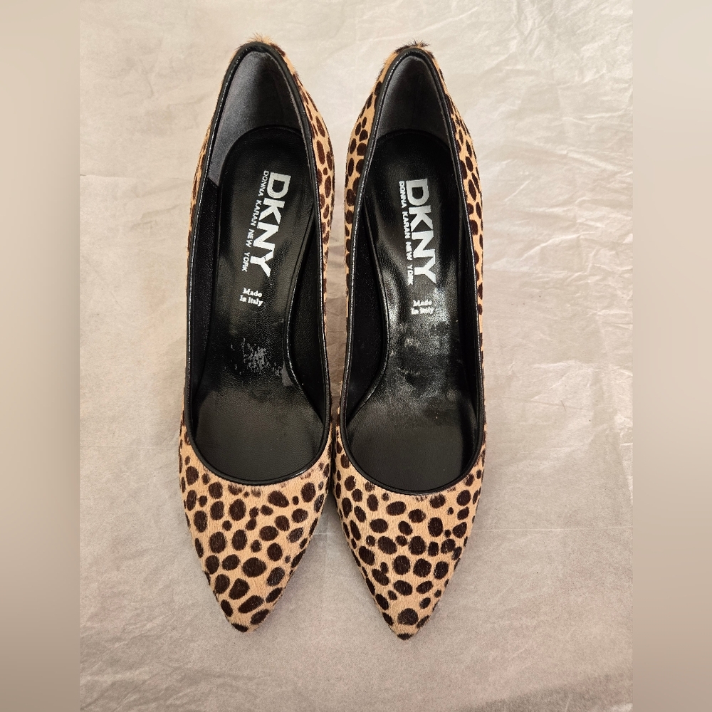 NWOB DKNY Cheetah Print Women's Shoes